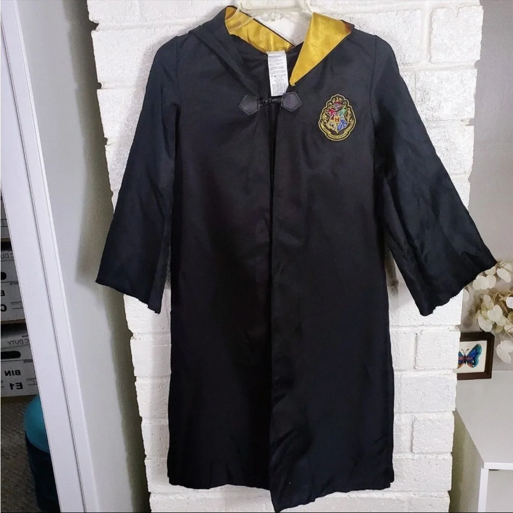 Harry Potter Robe, Official Hogwarts Wizarding World Costume Robes - Picture 6 of 11